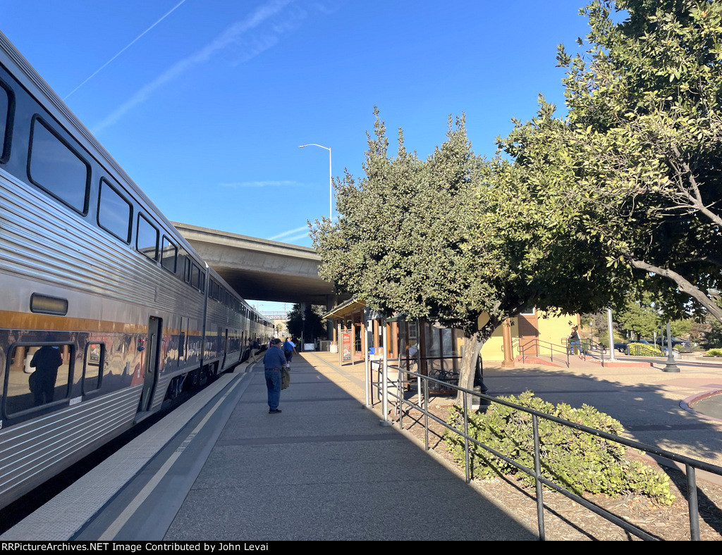 Amtrak Train # 536 stopped at Suisun-Fairfield Station